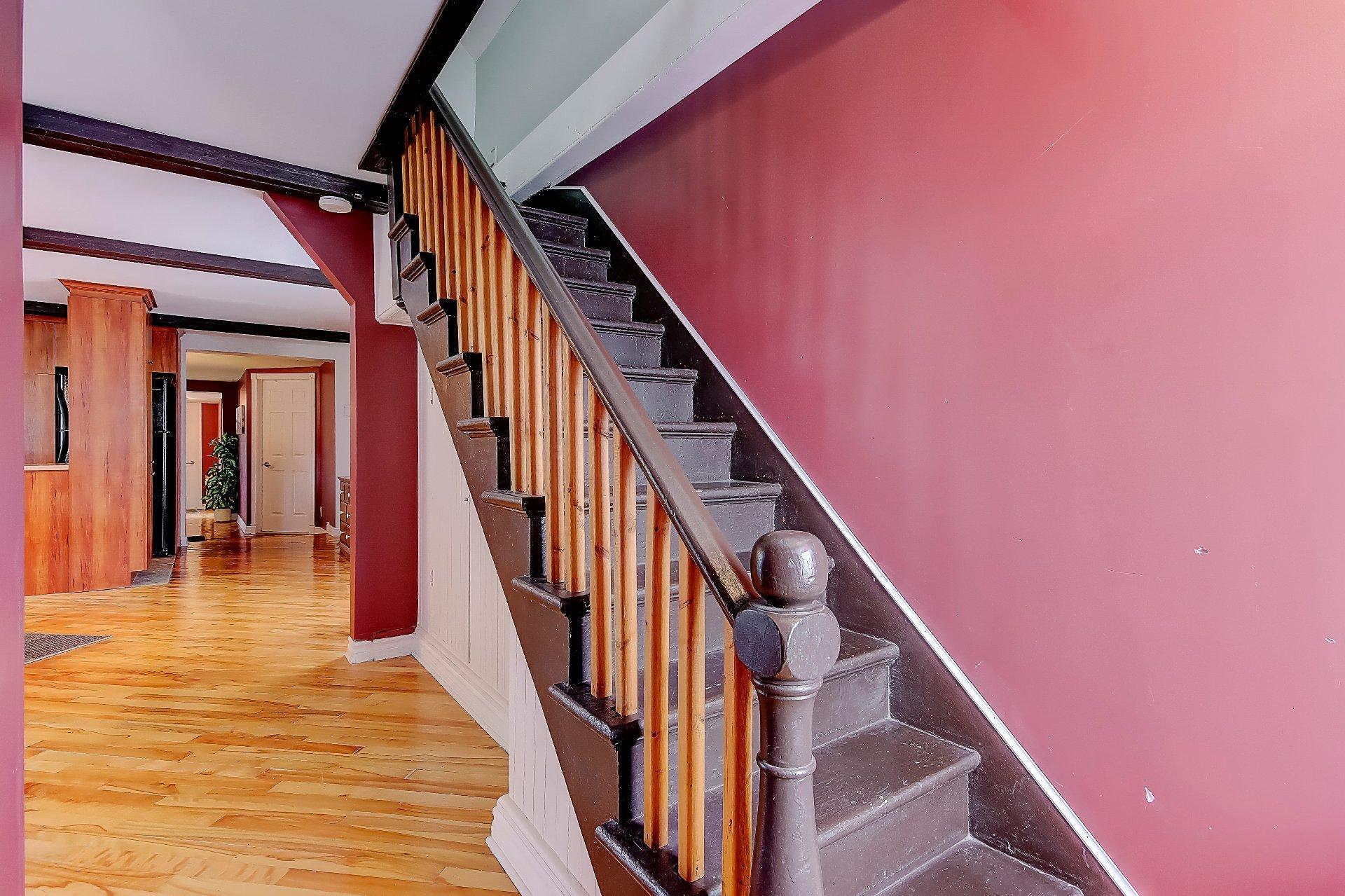 









62


Rue De Salaberry

,
Saint-Jean-sur-Richelieu,




QC
J3B6P9

