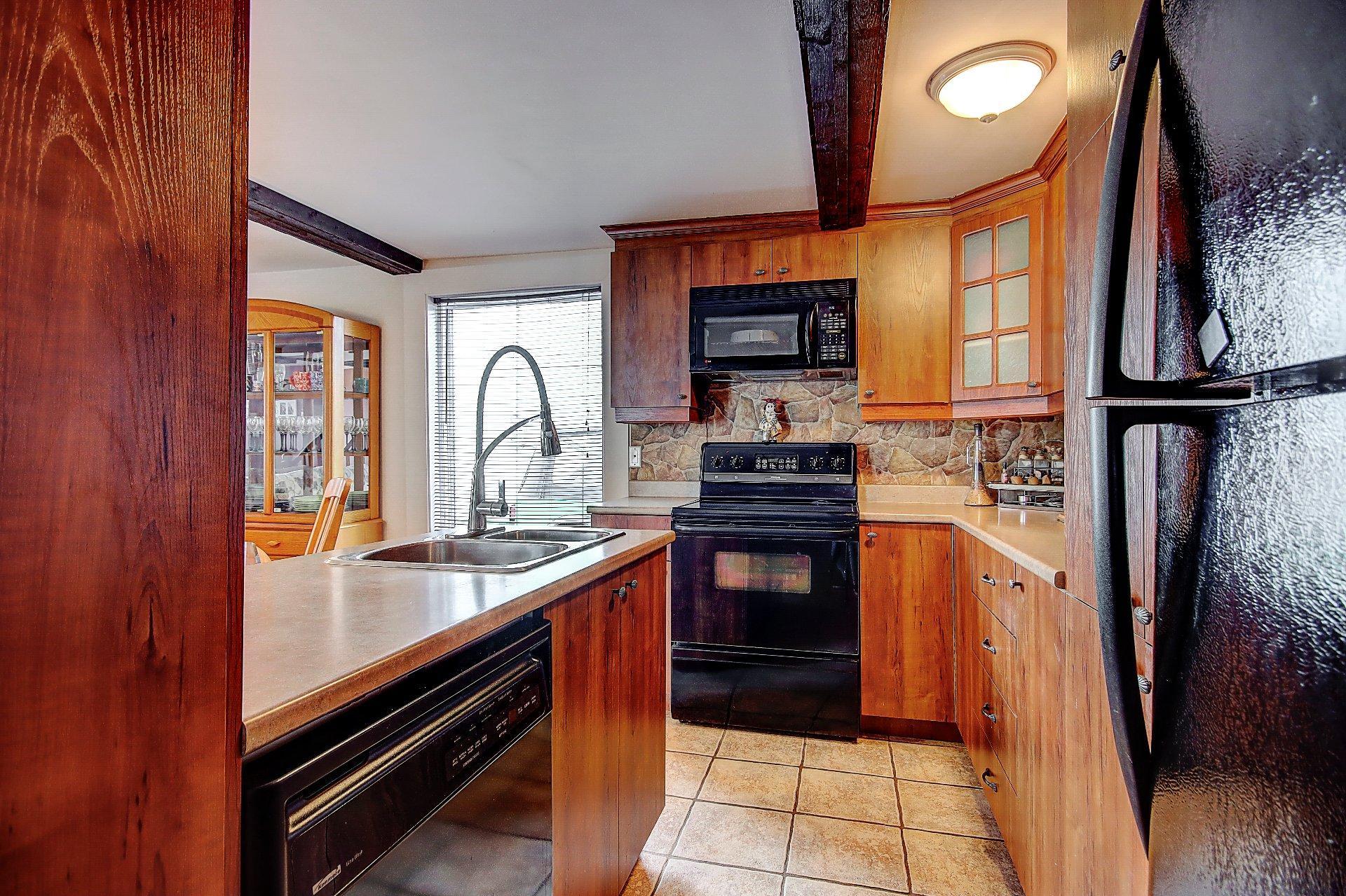 









62


Rue De Salaberry

,
Saint-Jean-sur-Richelieu,




QC
J3B6P9

