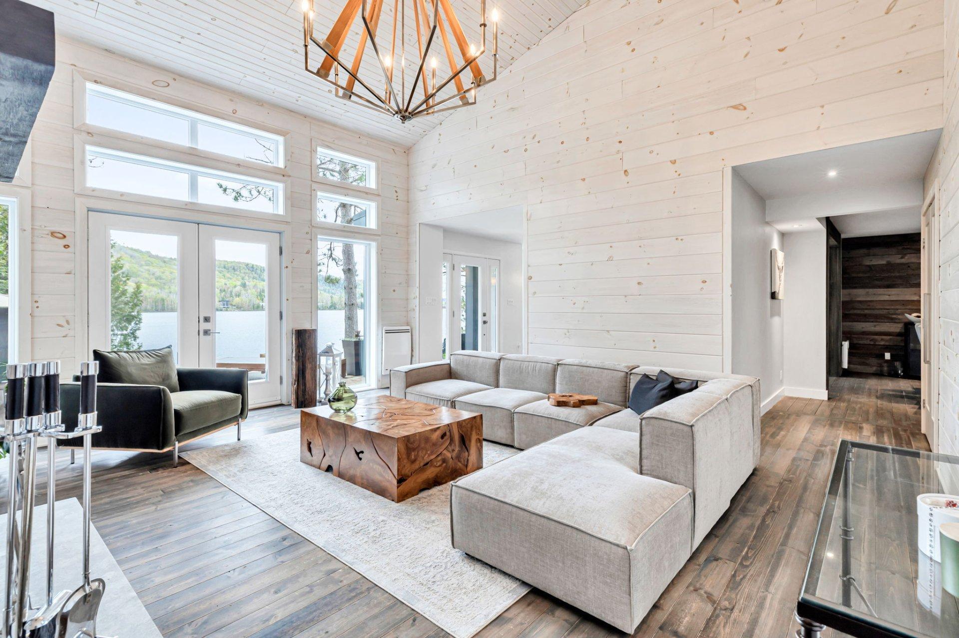 









2020


Ch. du Lac-Ste-Rose N.

,
Mandeville,




QC
J0K1L0

