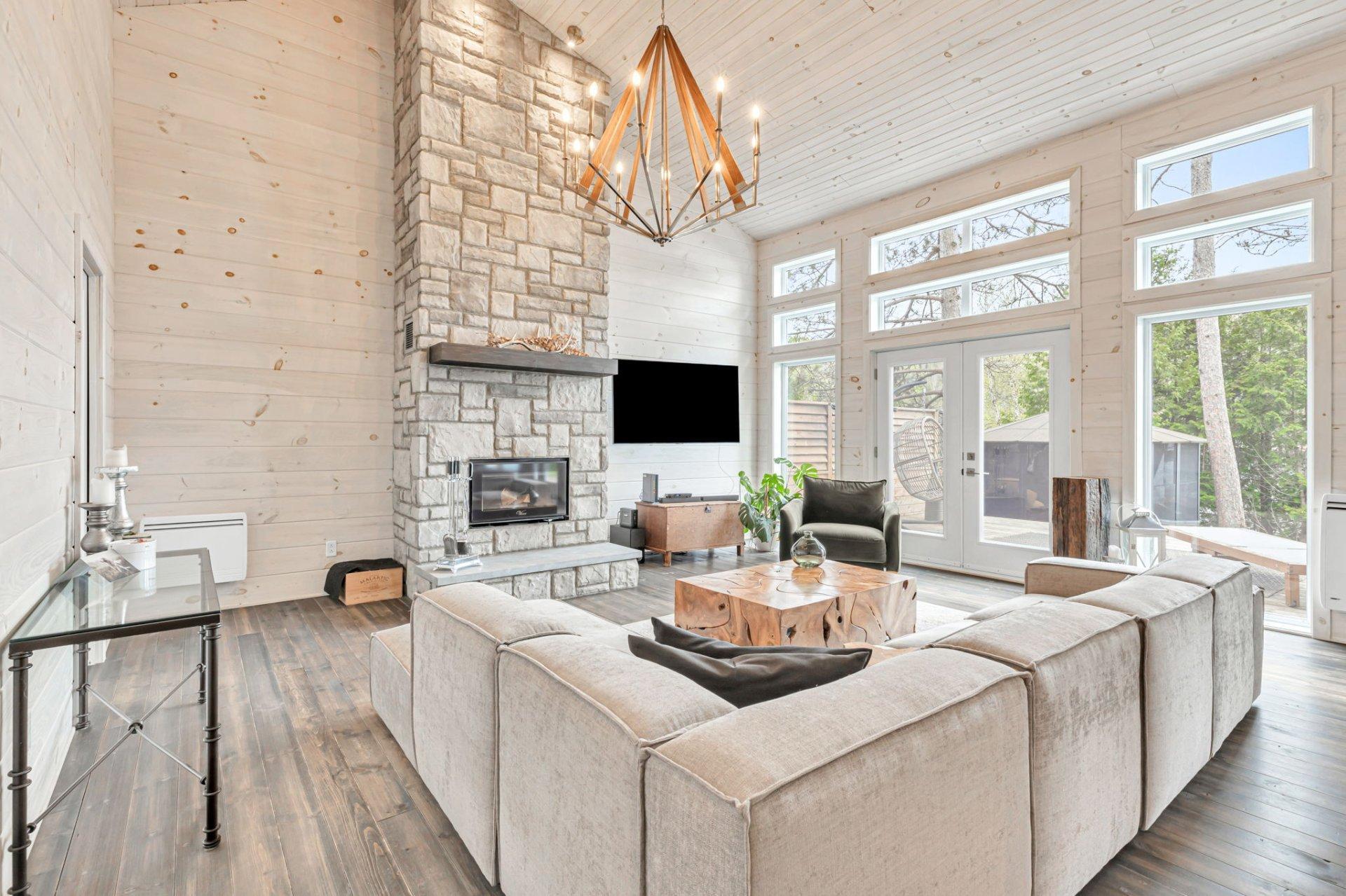









2020


Ch. du Lac-Ste-Rose N.

,
Mandeville,




QC
J0K1L0

