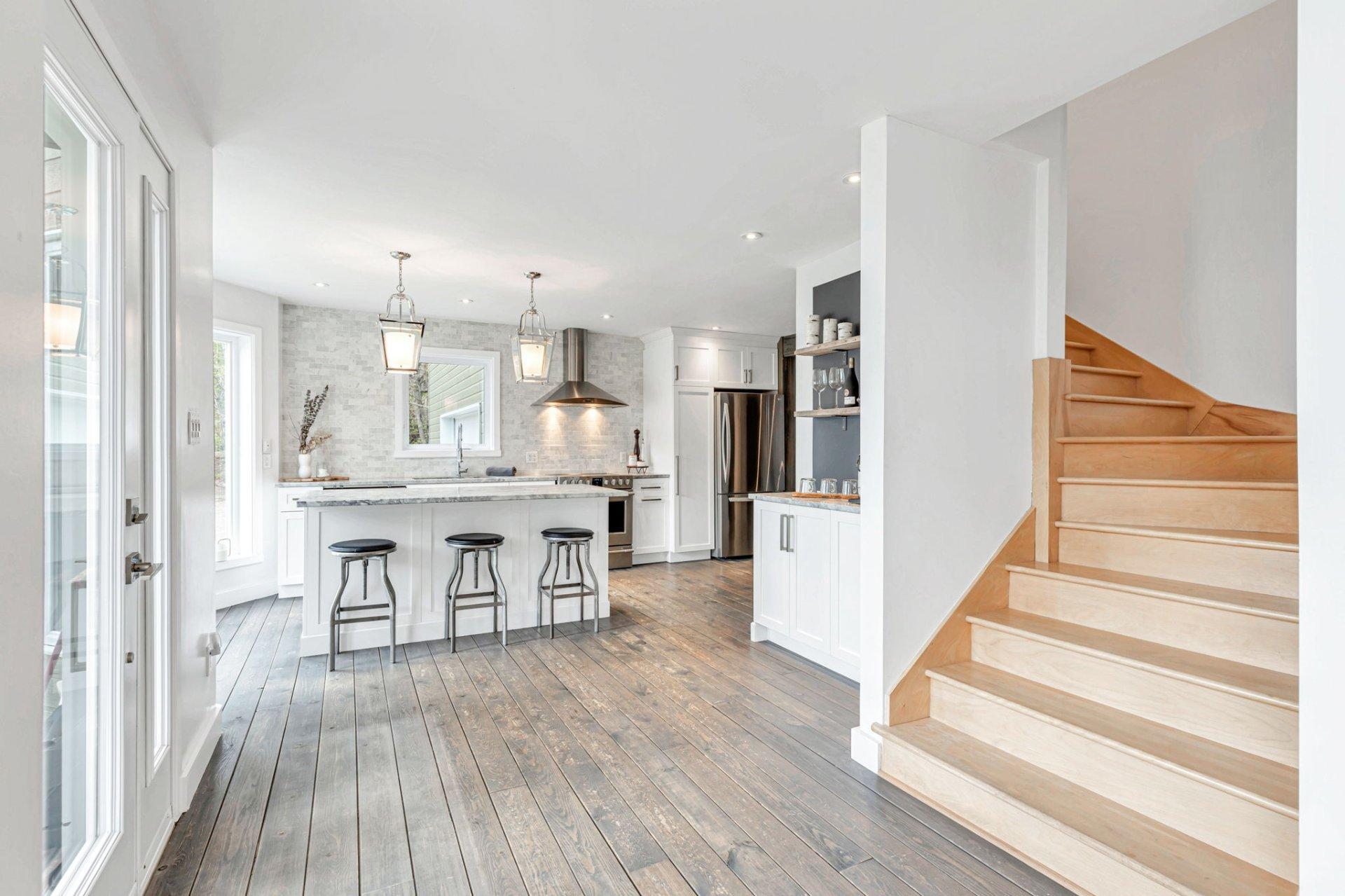









2020


Ch. du Lac-Ste-Rose N.

,
Mandeville,




QC
J0K1L0

