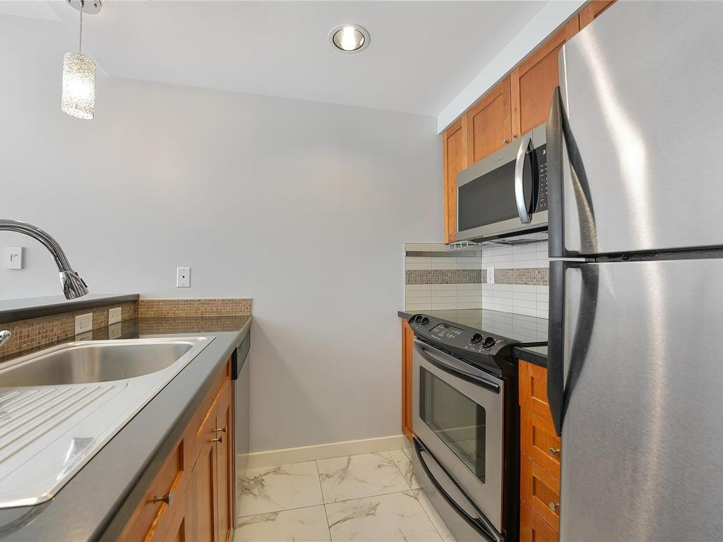 









732


Cormorant

St, 301,
Victoria,




BC
V8W 4A5

