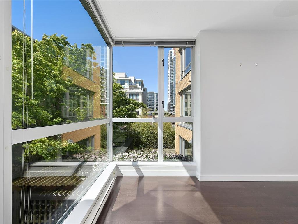 









732


Cormorant

St, 301,
Victoria,




BC
V8W 4A5

