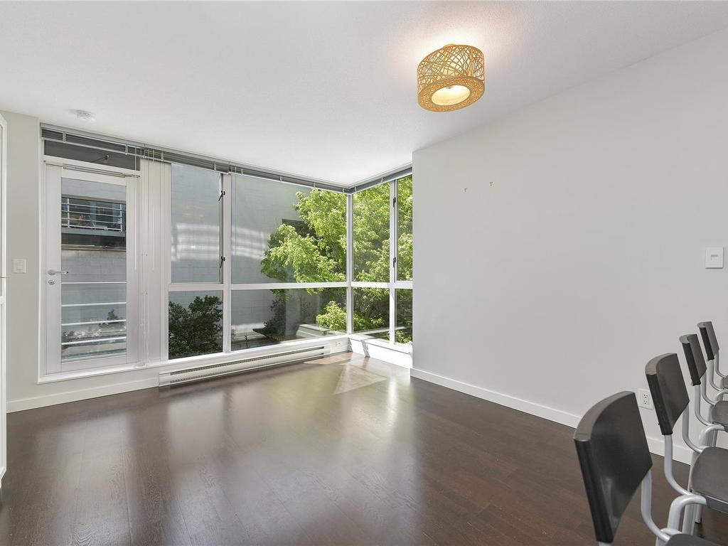 









732


Cormorant

St, 301,
Victoria,




BC
V8W 4A5

