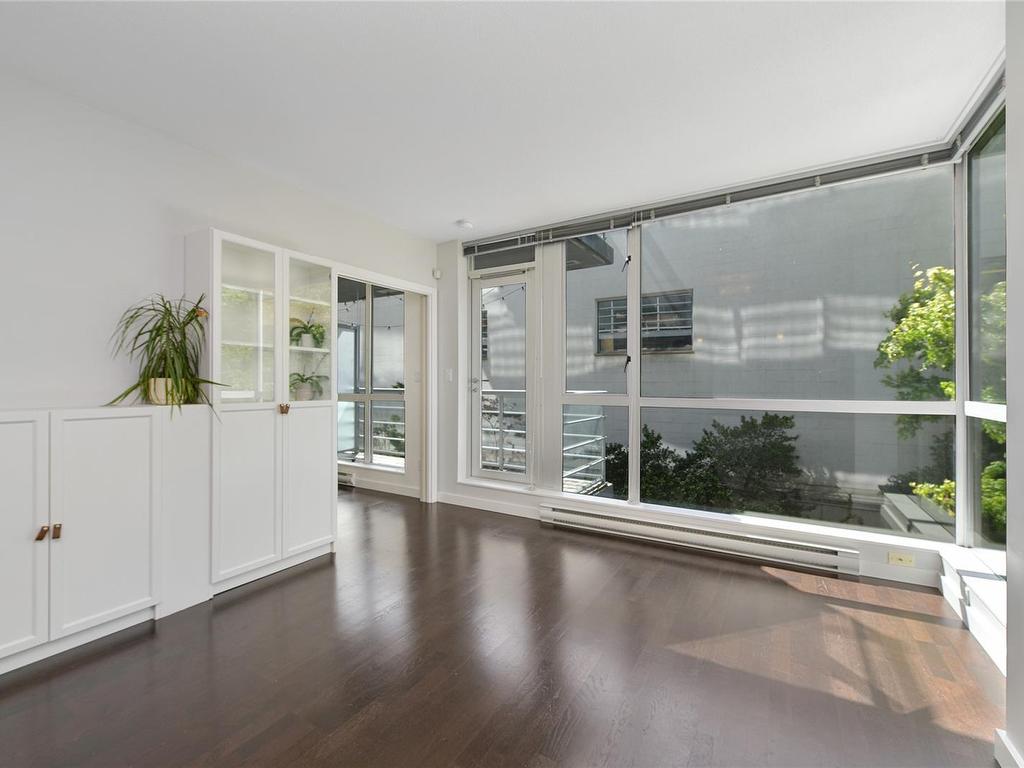 









732


Cormorant

St, 301,
Victoria,




BC
V8W 4A5

