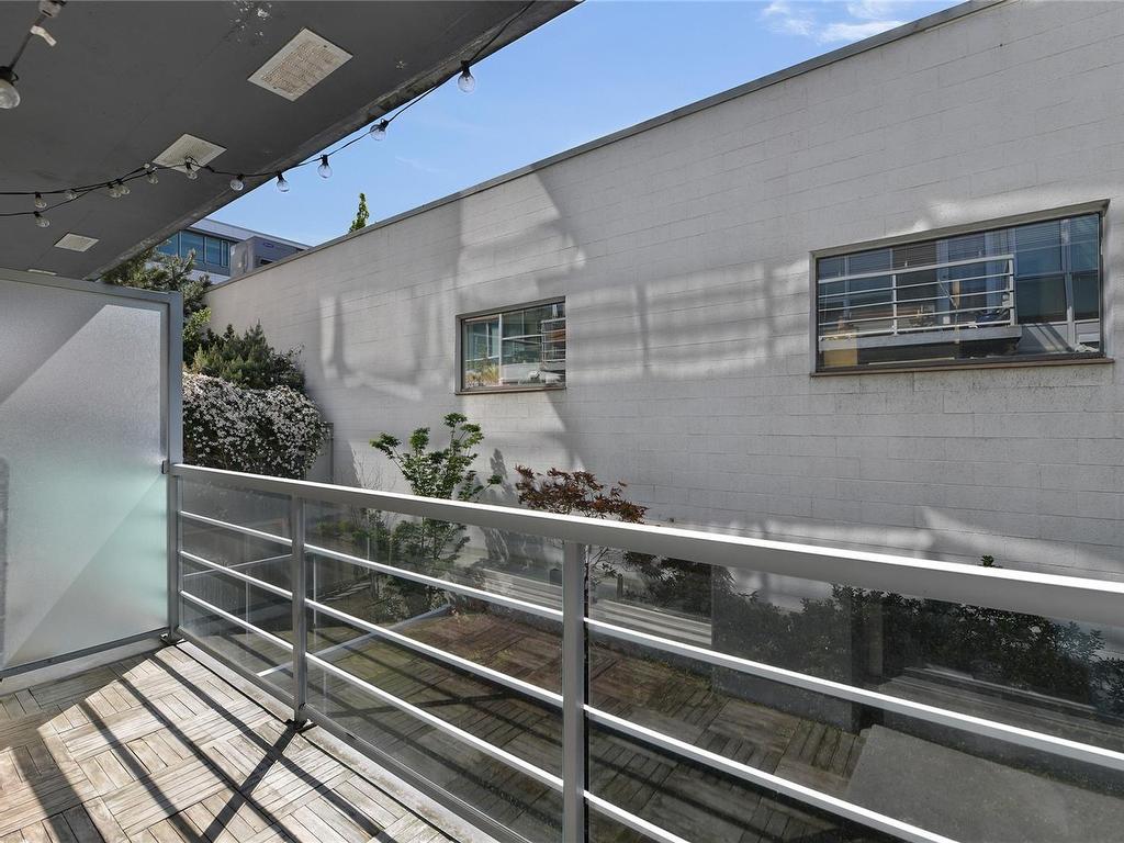 









732


Cormorant

St, 301,
Victoria,




BC
V8W 4A5

