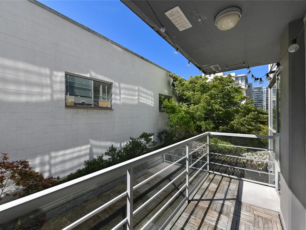 









732


Cormorant

St, 301,
Victoria,




BC
V8W 4A5


