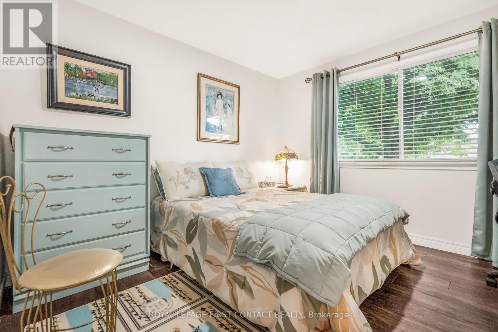 












20 COMFORTS COVE

,
Innisfil,




Ontario
L9S1S3

