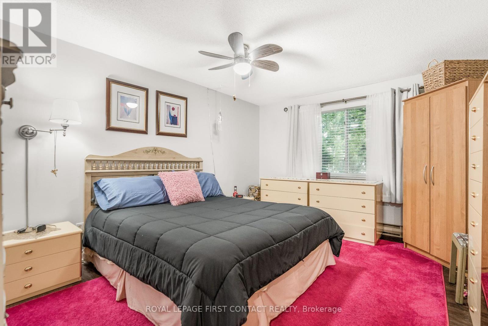 












20 COMFORTS COVE

,
Innisfil,




Ontario
L9S1S3

