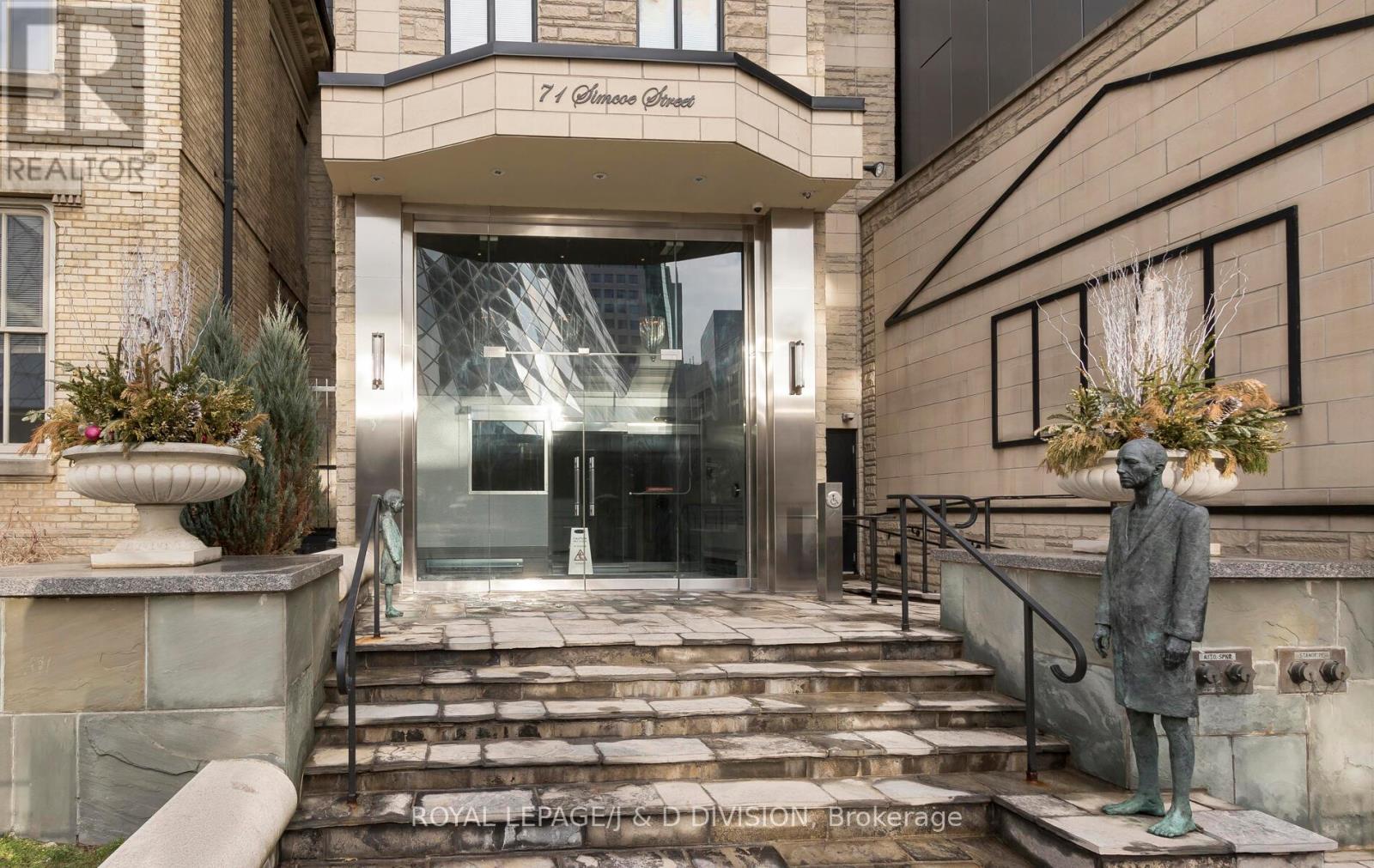 












PH2601 - 71 SIMCOE STREET

,
Toronto,




Ontario
M5J2S9

