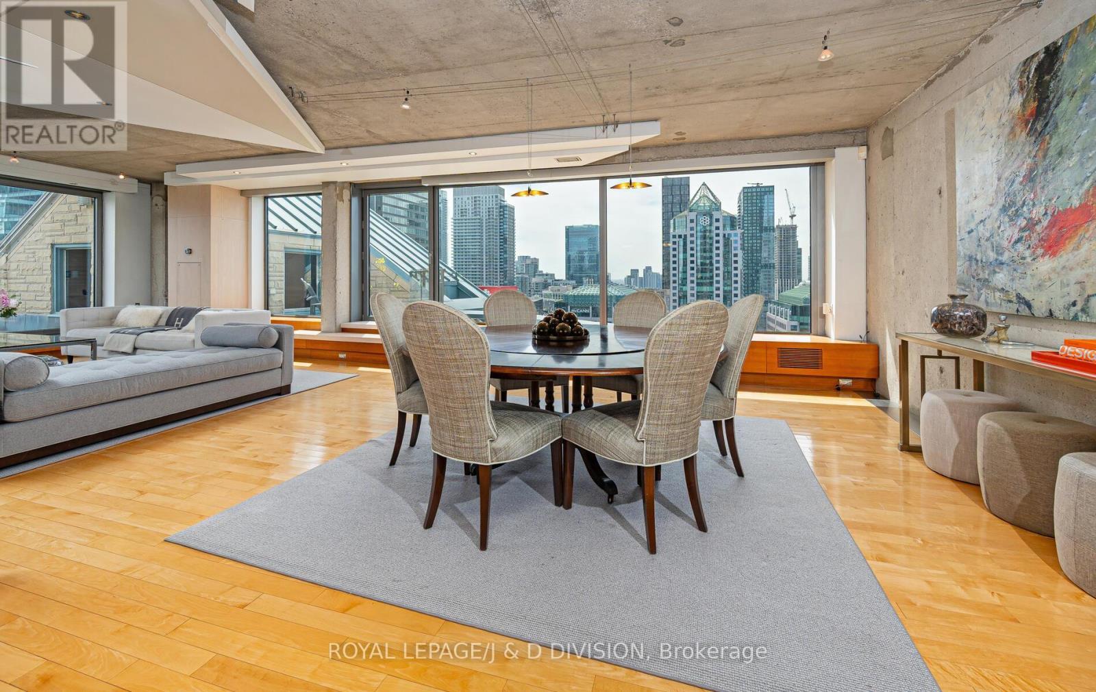 












PH2601 - 71 SIMCOE STREET

,
Toronto,




Ontario
M5J2S9

