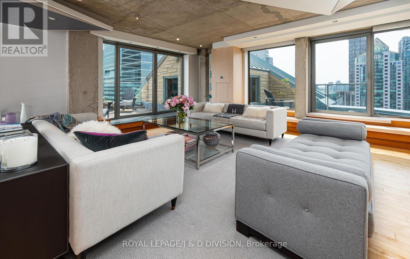 












PH2601 - 71 SIMCOE STREET

,
Toronto,




Ontario
M5J2S9

