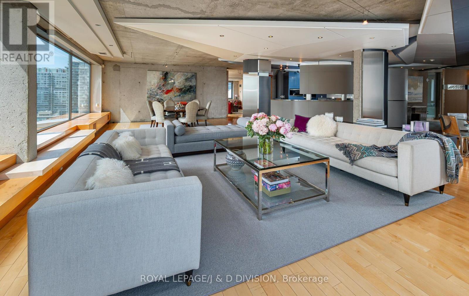












PH2601 - 71 SIMCOE STREET

,
Toronto,




Ontario
M5J2S9

