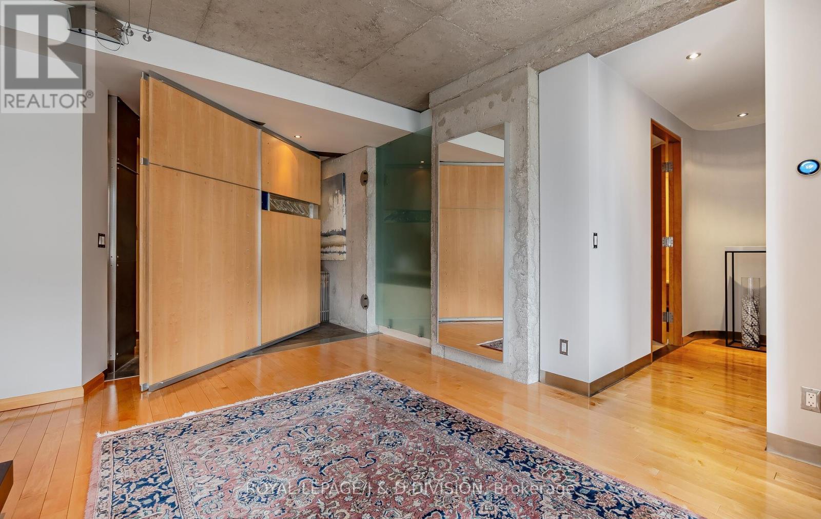 












PH2601 - 71 SIMCOE STREET

,
Toronto,




Ontario
M5J2S9

