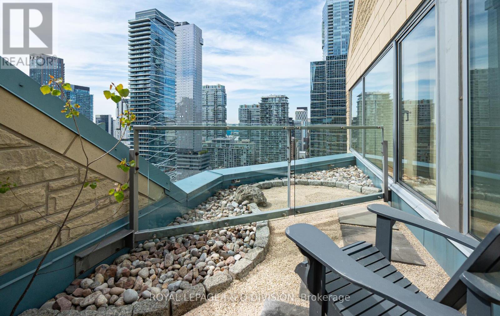 












PH2601 - 71 SIMCOE STREET

,
Toronto,




Ontario
M5J2S9

