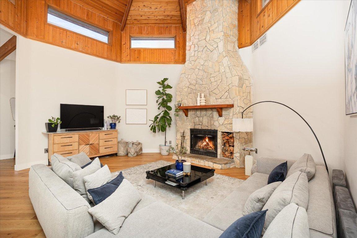 









1446


Scott

Crescent,
West Kelowna,




BC
V1Z 2X6


