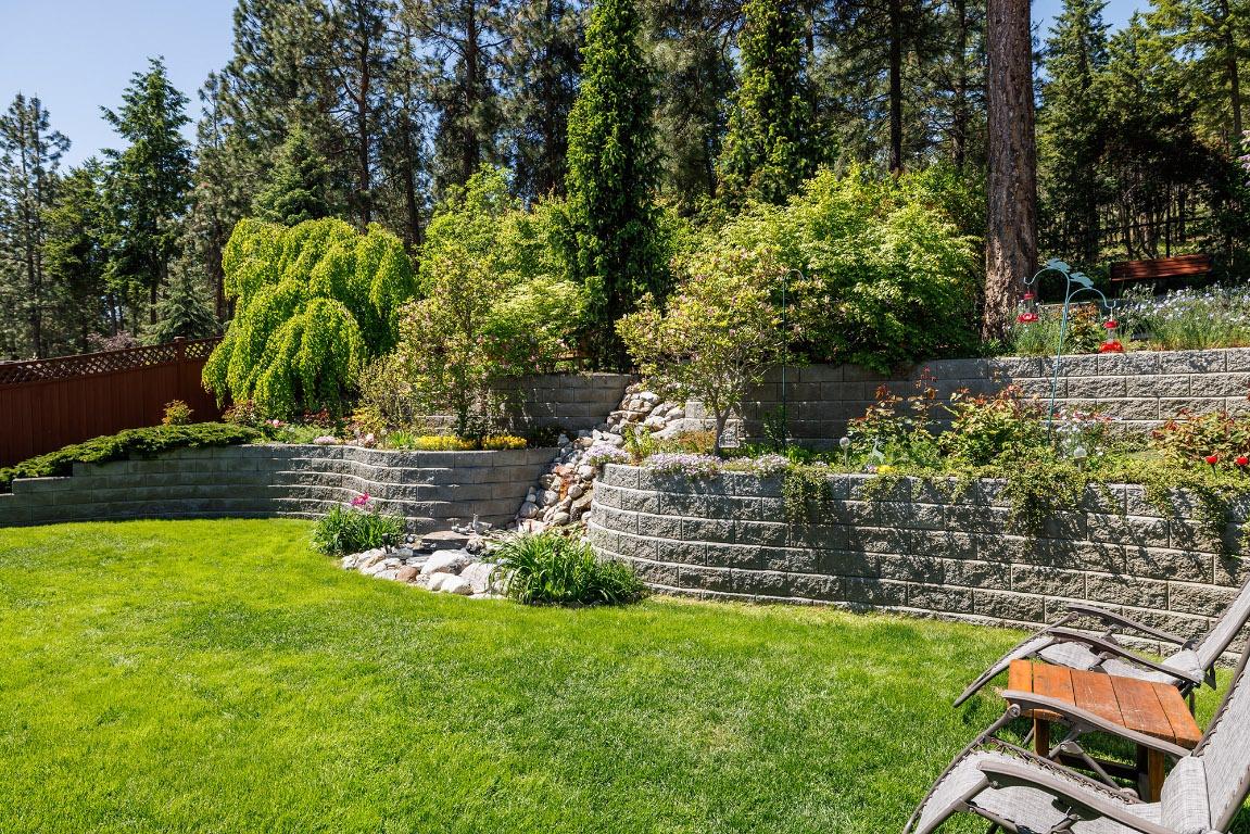 









356


Woodpark

Crescent,
Kelowna,




BC
V1V 2L4

