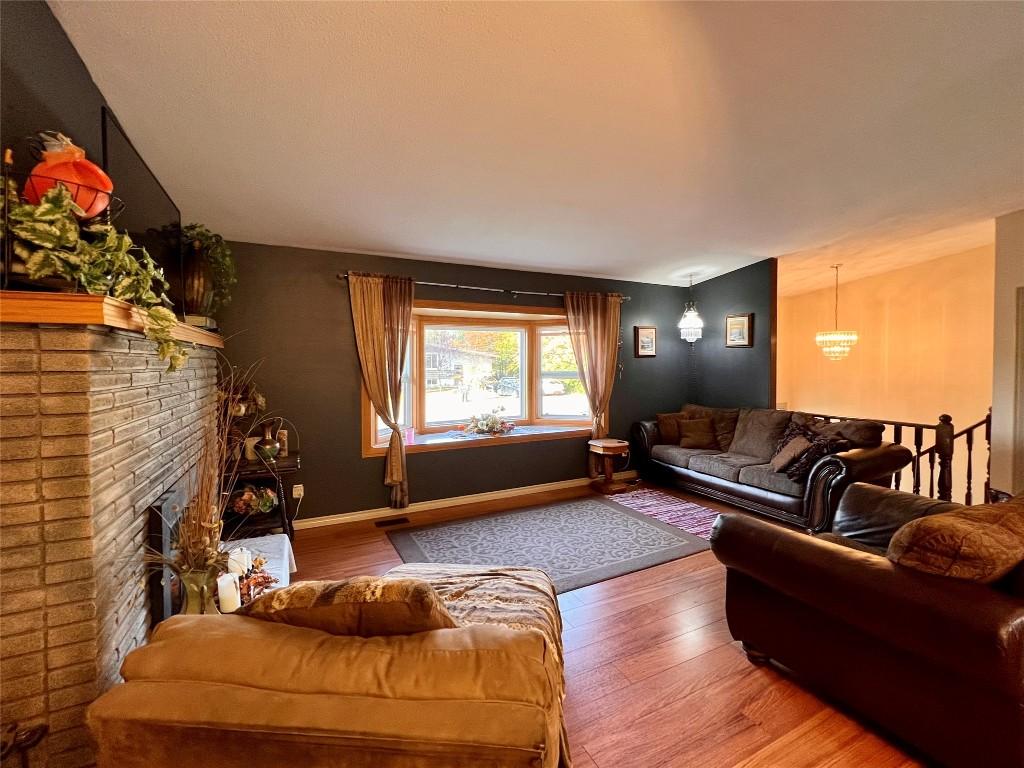 









375


Edith Gay

Road,
Kelowna,




BC
V1X 4S5

