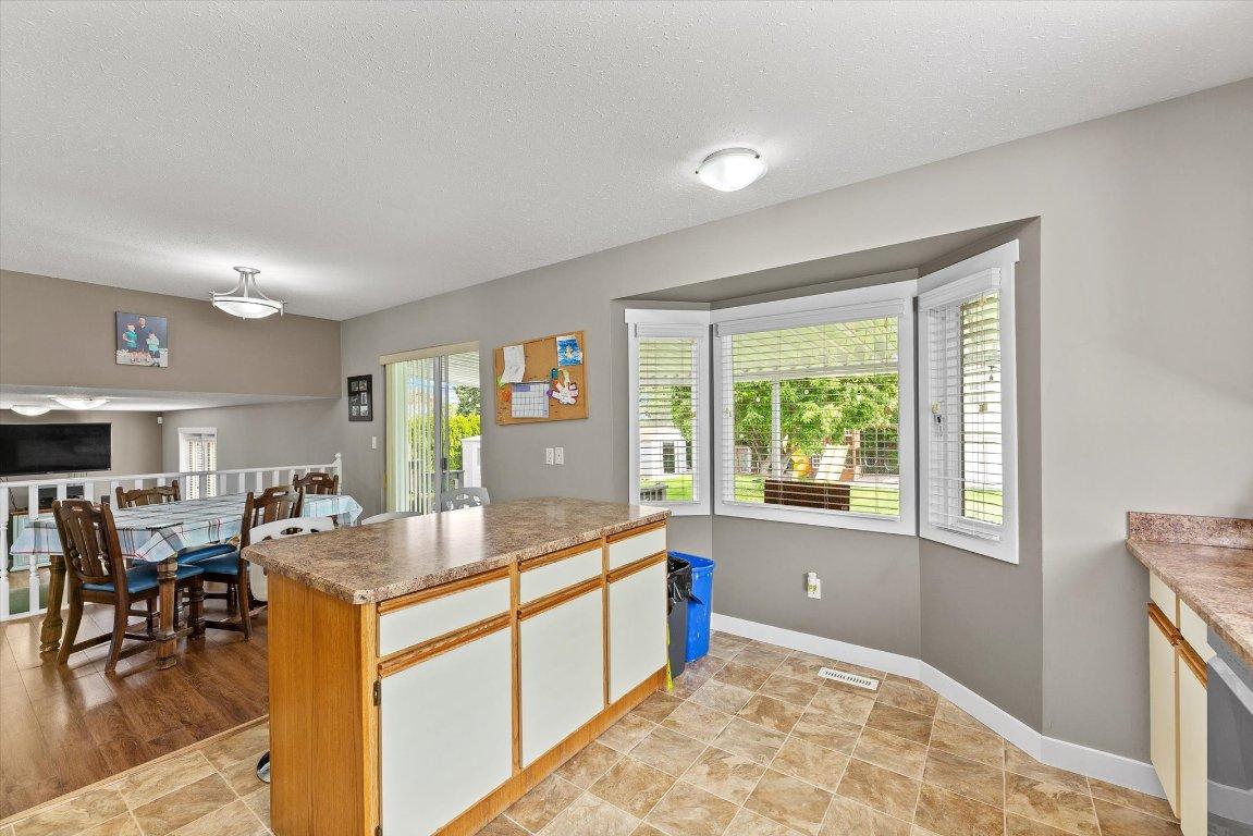 









311


Molnar

Road,
Kelowna,




BC
V1X 7B9

