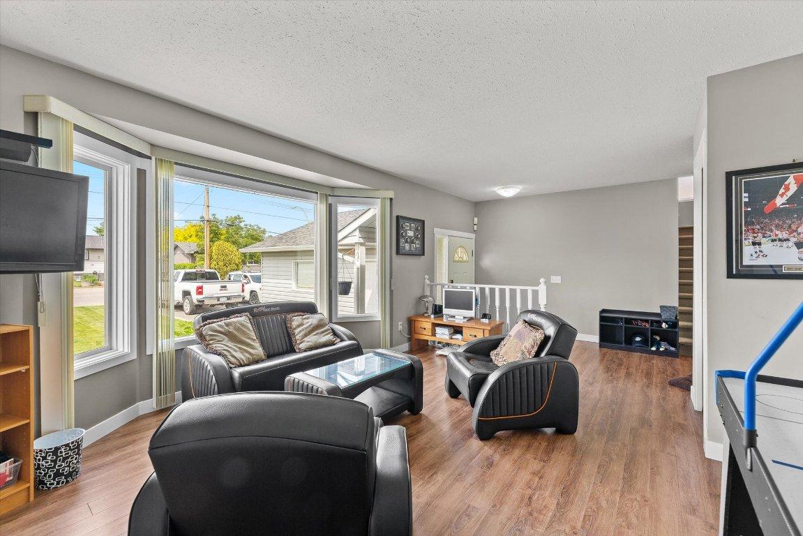 









311


Molnar

Road,
Kelowna,




BC
V1X 7B9

