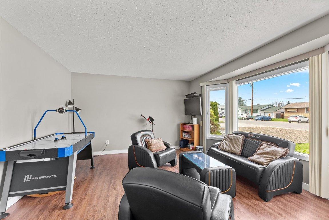 









311


Molnar

Road,
Kelowna,




BC
V1X 7B9

