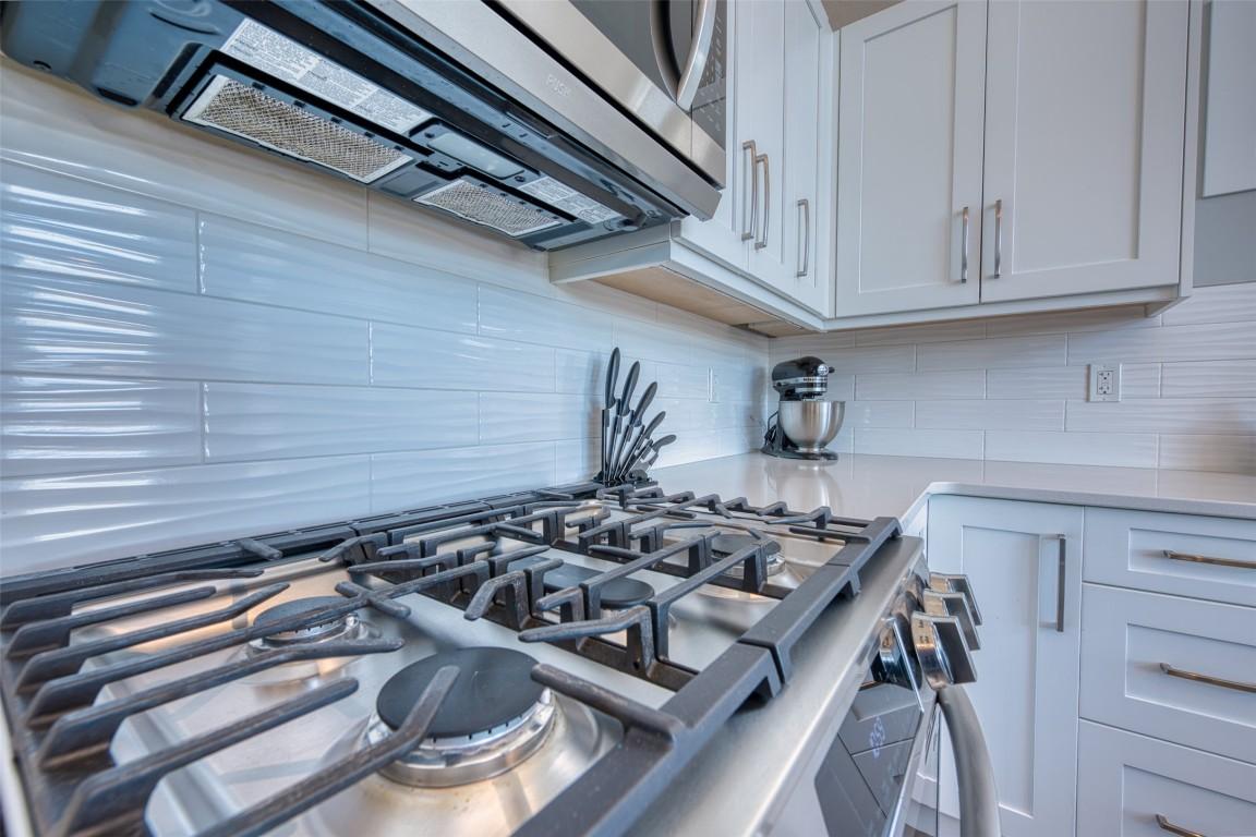 









6833


Madrid

Way, 348,
Kelowna,




BC
V1Z 3R8

