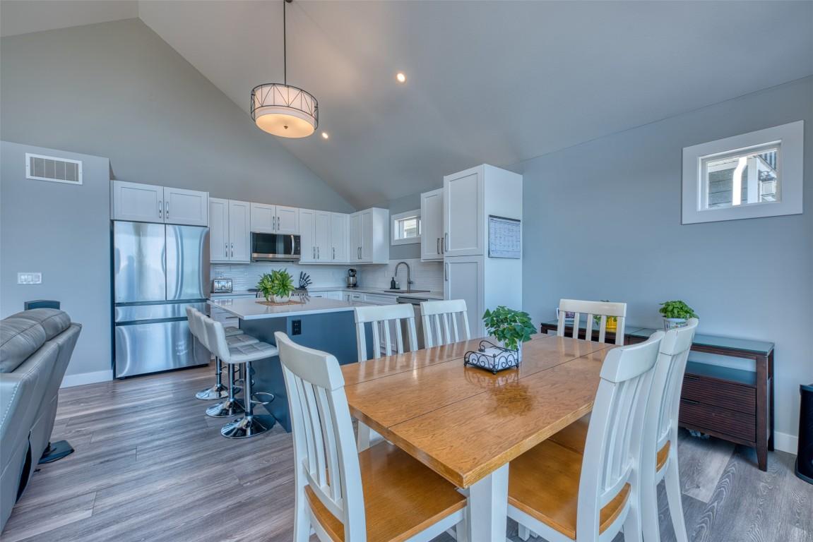 









6833


Madrid

Way, 348,
Kelowna,




BC
V1Z 3R8

