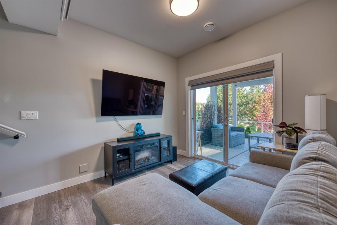 









6833


Madrid

Way, 348,
Kelowna,




BC
V1Z 3R8

