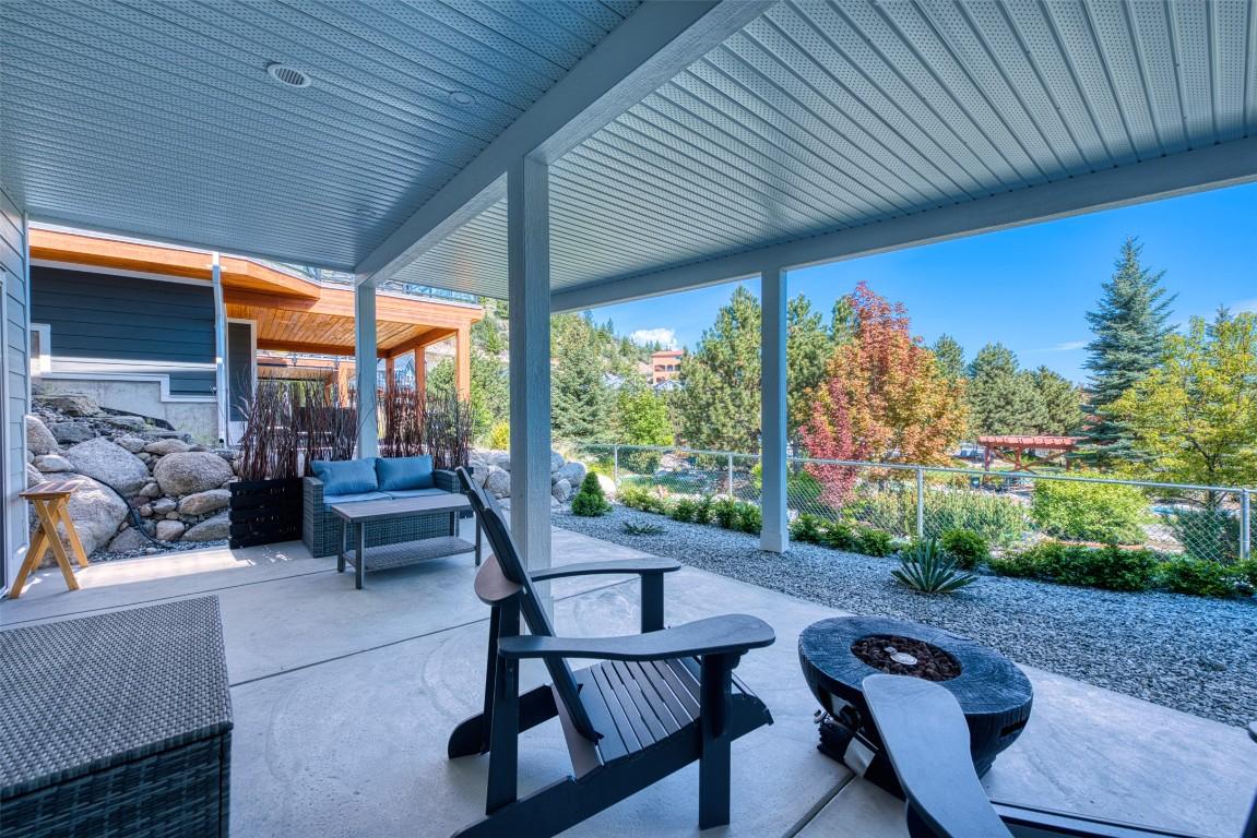 









6833


Madrid

Way, 348,
Kelowna,




BC
V1Z 3R8


