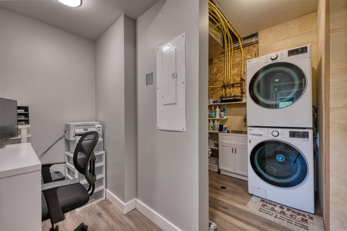 









6833


Madrid

Way, 348,
Kelowna,




BC
V1Z 3R8

