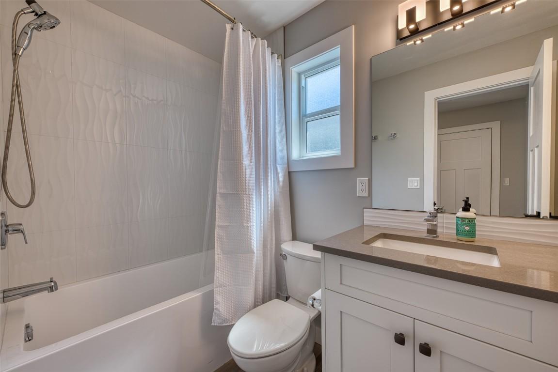 









6833


Madrid

Way, 348,
Kelowna,




BC
V1Z 3R8

