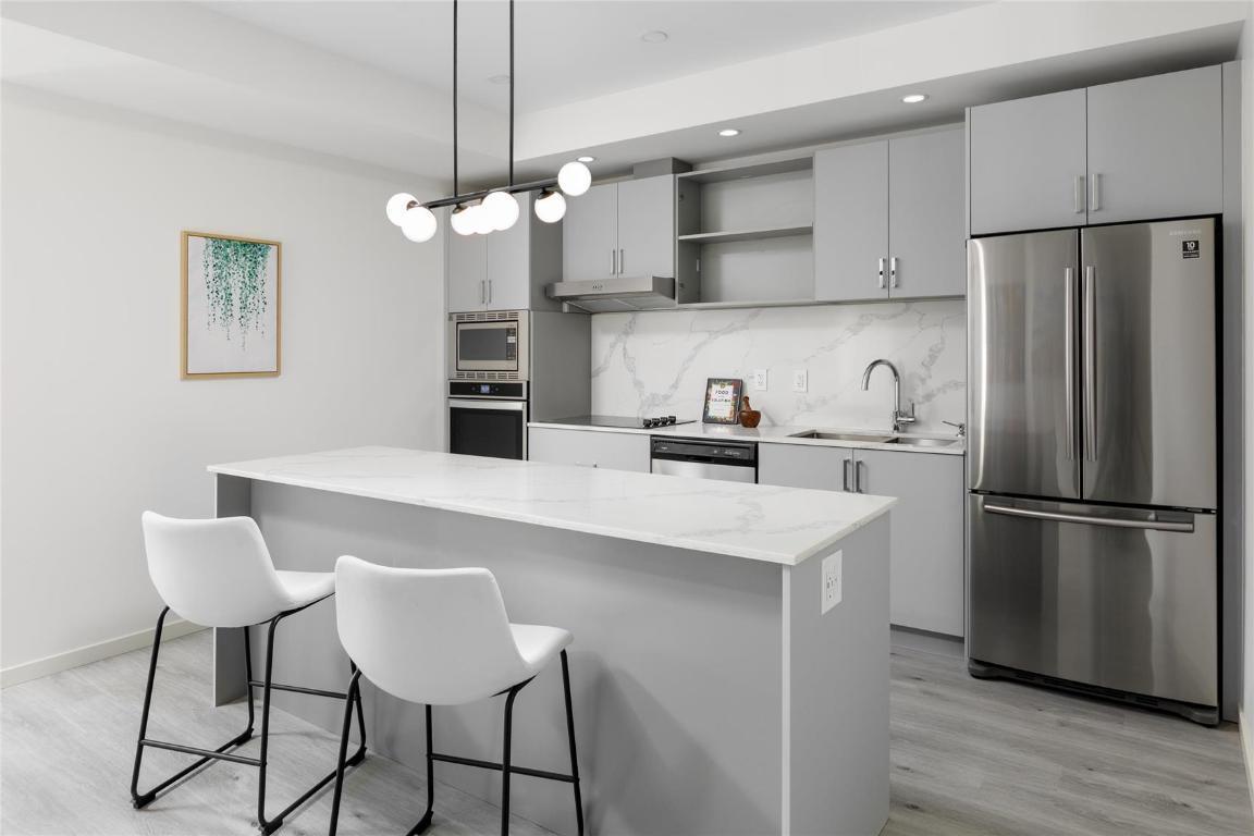 









880


Saucier

Avenue, 103,
Kelowna,




BC
V1Y 6A3

