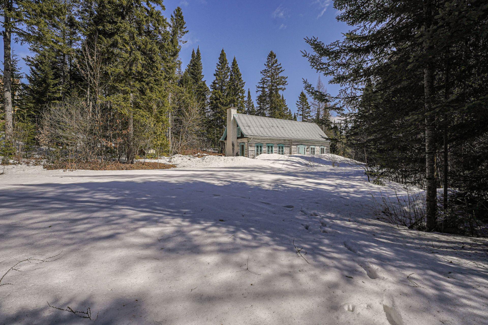 









952


Ch. du Mont-Castor

,
Sainte-Agathe-des-Monts,




QC
J8C2Z8

