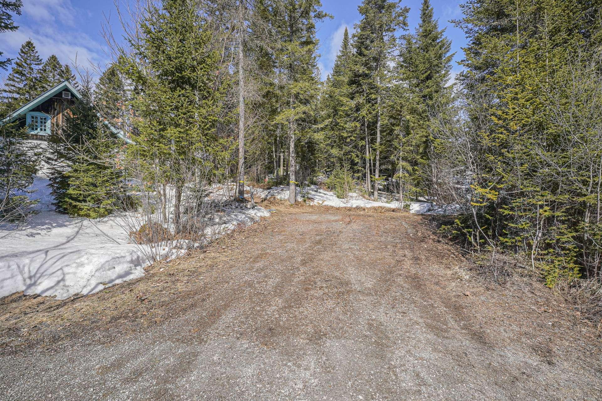 









952


Ch. du Mont-Castor

,
Sainte-Agathe-des-Monts,




QC
J8C2Z8

