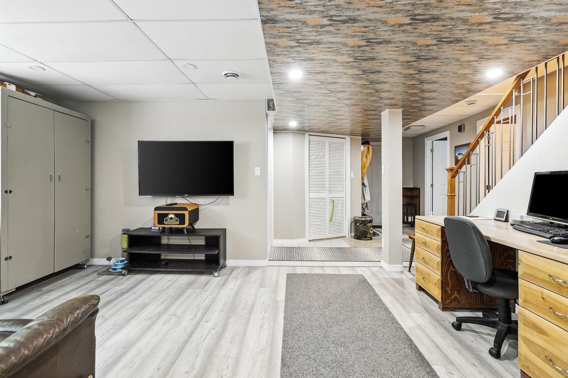 









426


Rg Jolimont

,
Sainte-Béatrix,




QC
J0K1Y0

