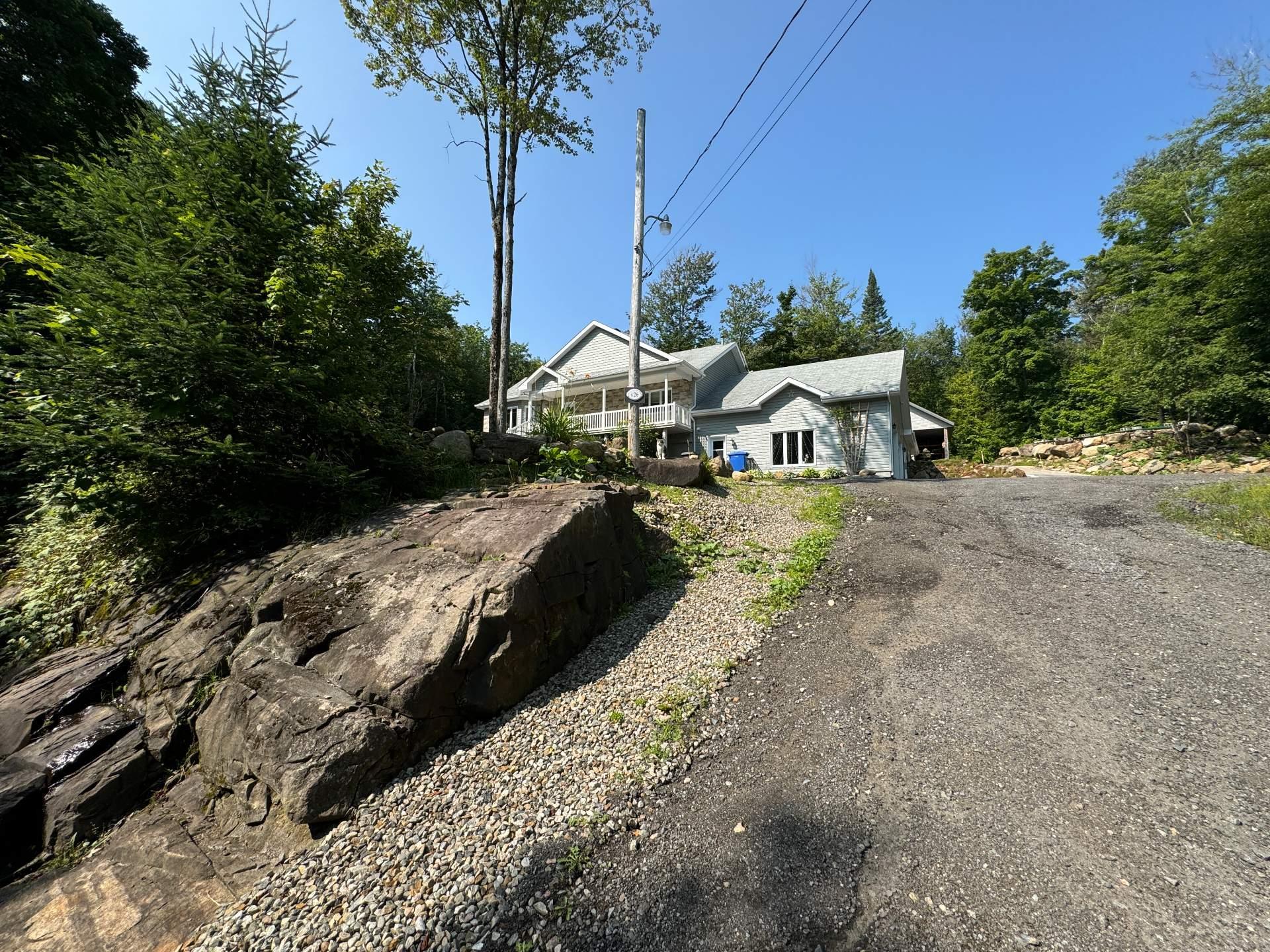 









426


Rg Jolimont

,
Sainte-Béatrix,




QC
J0K1Y0

