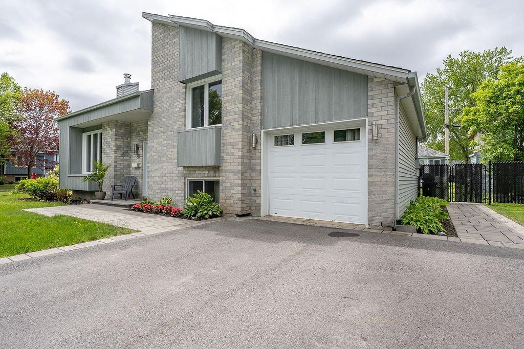 









86


Rue de Neuville

,
L'Île-Perrot,




QC
J7V8L3

