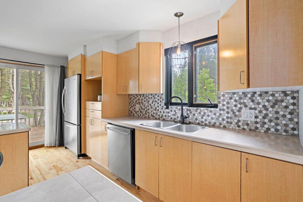 









123


Rue Claude-André

,
Sainte-Sophie,




QC
J5J1E9

