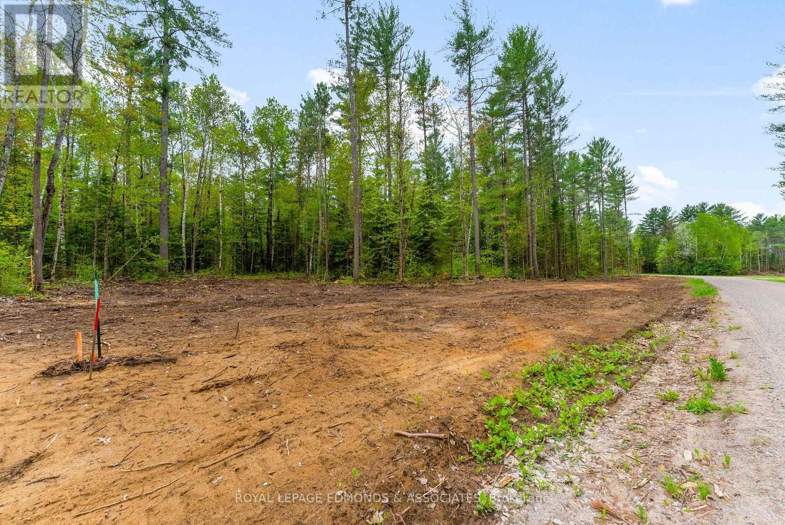 












00 NANGOR TRAIL

,
Whitewater Region,







Ontario
K0J2L0

