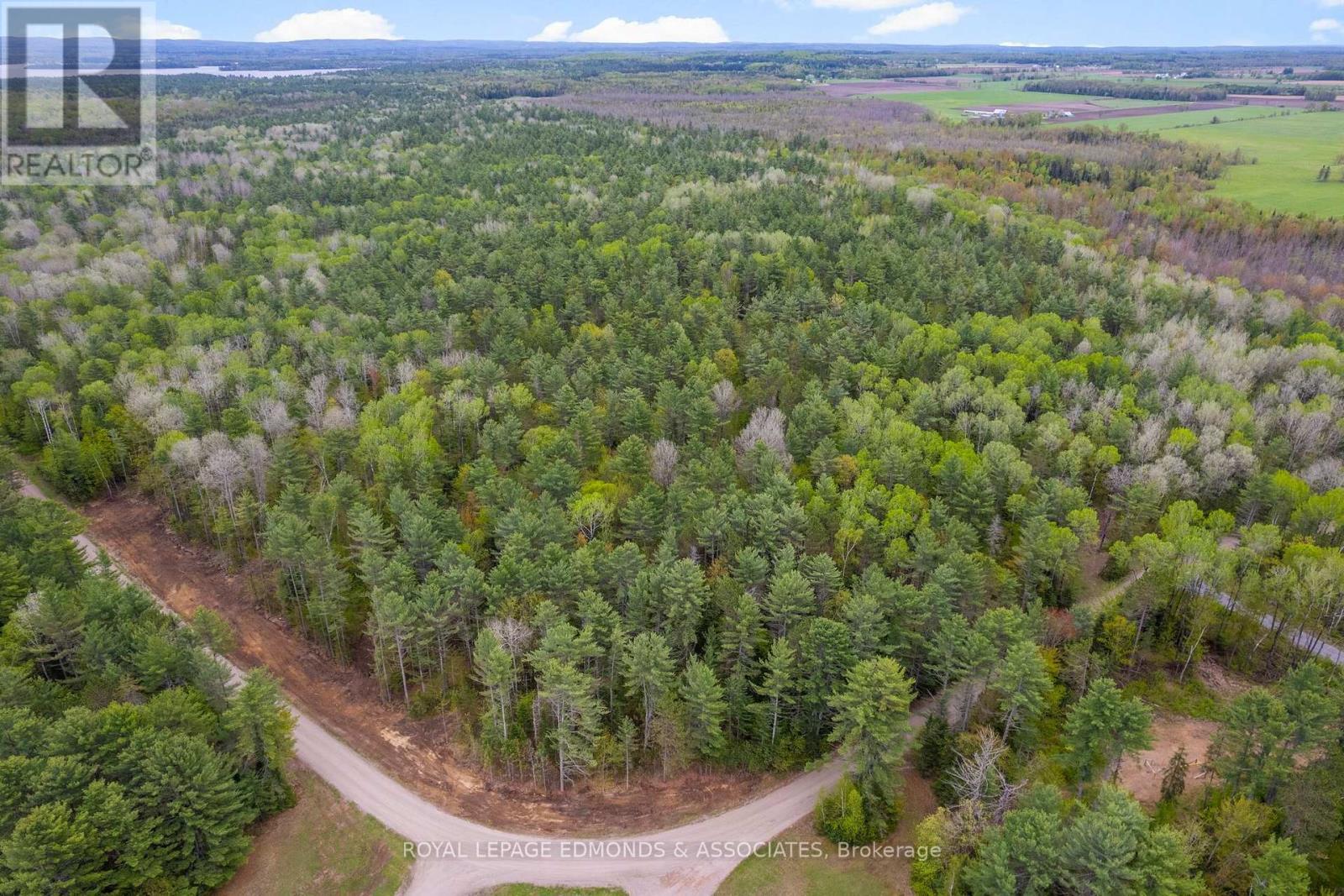 












00 NANGOR TRAIL

,
Whitewater Region,







Ontario
K0J2L0

