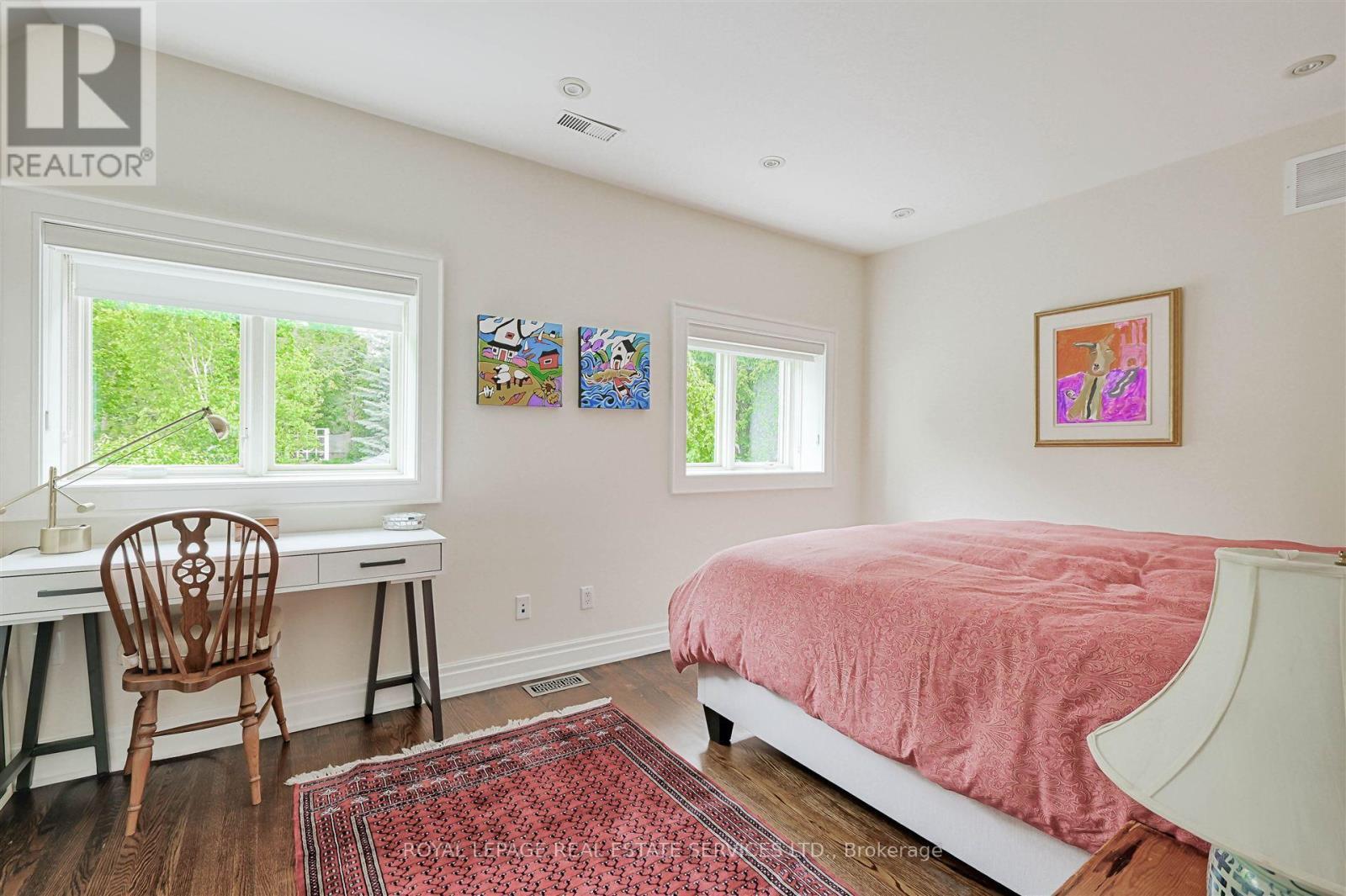 












230 THE KINGSWAY

,
Toronto,




Ontario
M9A3T5

