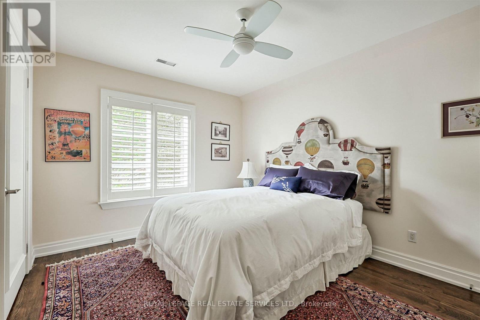 












230 THE KINGSWAY

,
Toronto,




Ontario
M9A3T5

