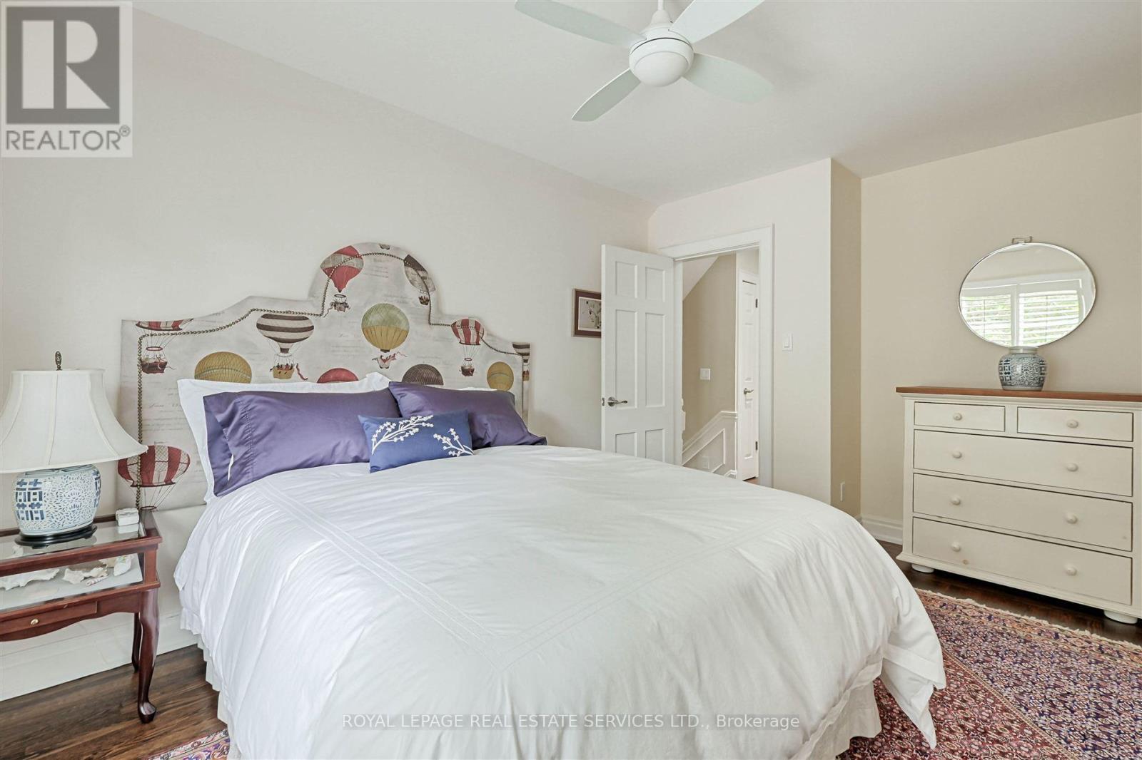 












230 THE KINGSWAY

,
Toronto,




Ontario
M9A3T5

