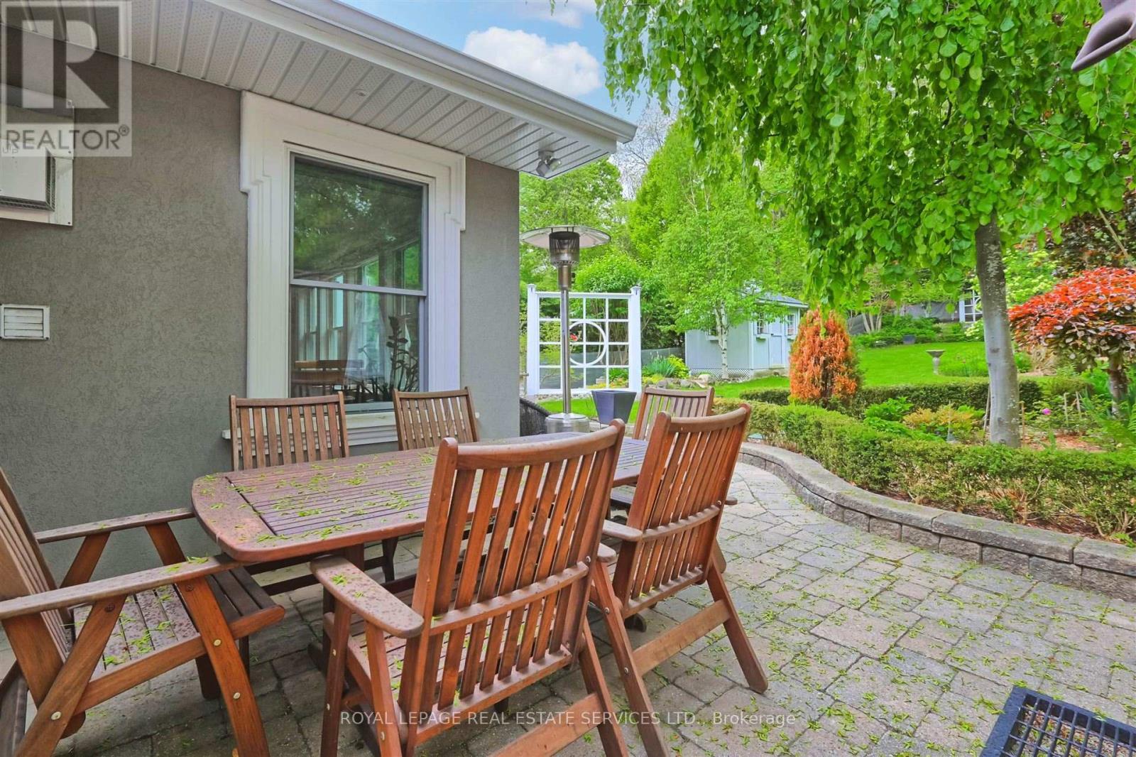 












230 THE KINGSWAY

,
Toronto,




Ontario
M9A3T5

