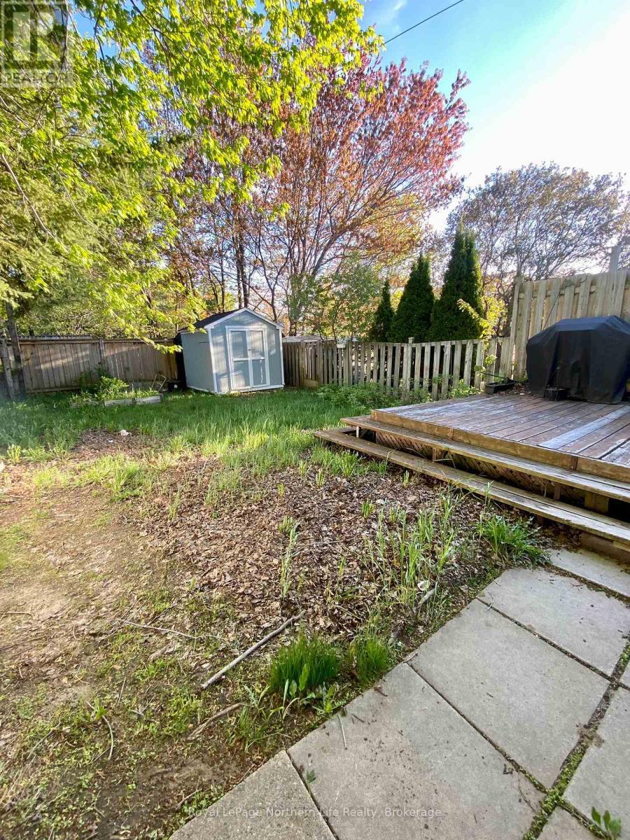 












895 TACKABERRY DRIVE

,
North Bay (West End),




Ontario
P1B4R8

