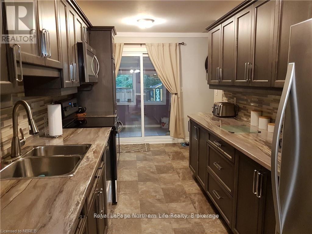 












895 TACKABERRY DRIVE

,
North Bay (West End),




Ontario
P1B4R8

