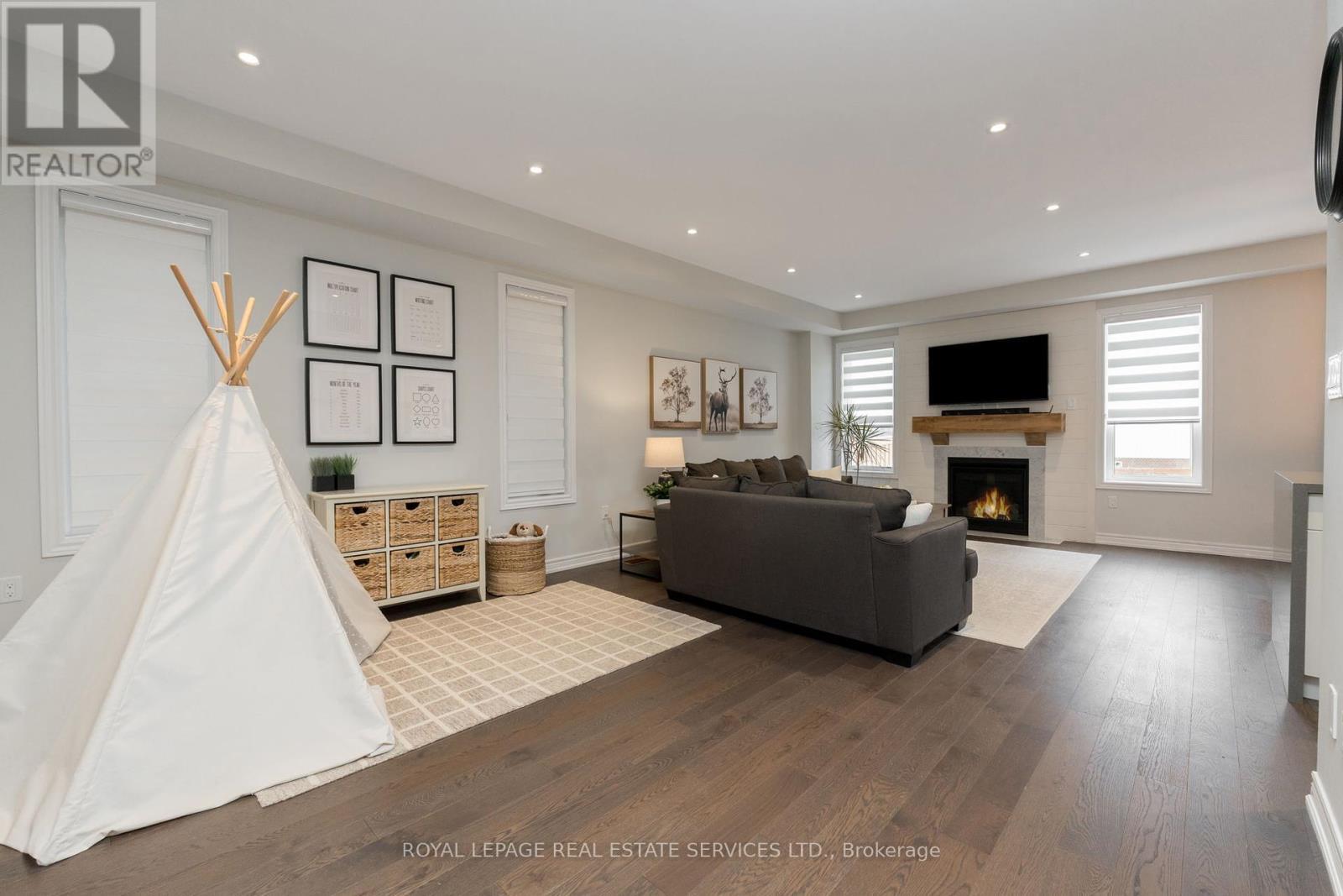 












160 DREXLER AVENUE

,
Guelph/Eramosa,




Ontario
N0B2K0


