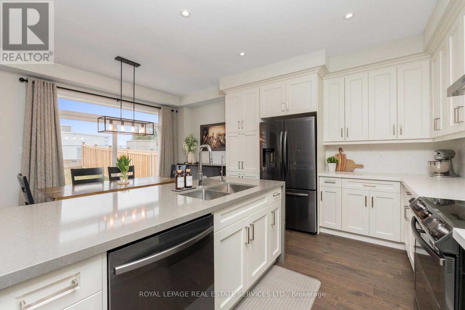 












160 DREXLER AVENUE

,
Guelph/Eramosa,




Ontario
N0B2K0

