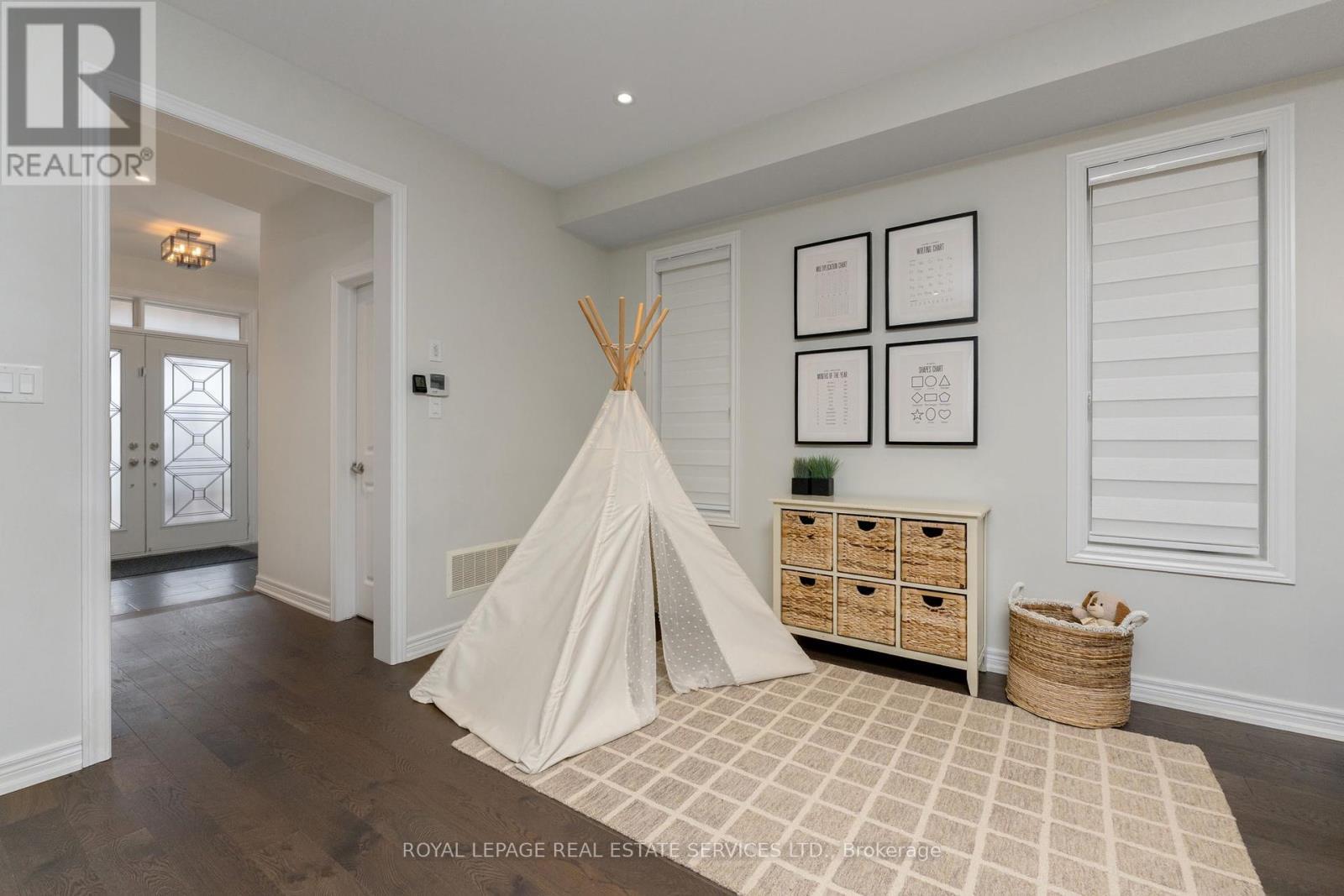 












160 DREXLER AVENUE

,
Guelph/Eramosa,




Ontario
N0B2K0

