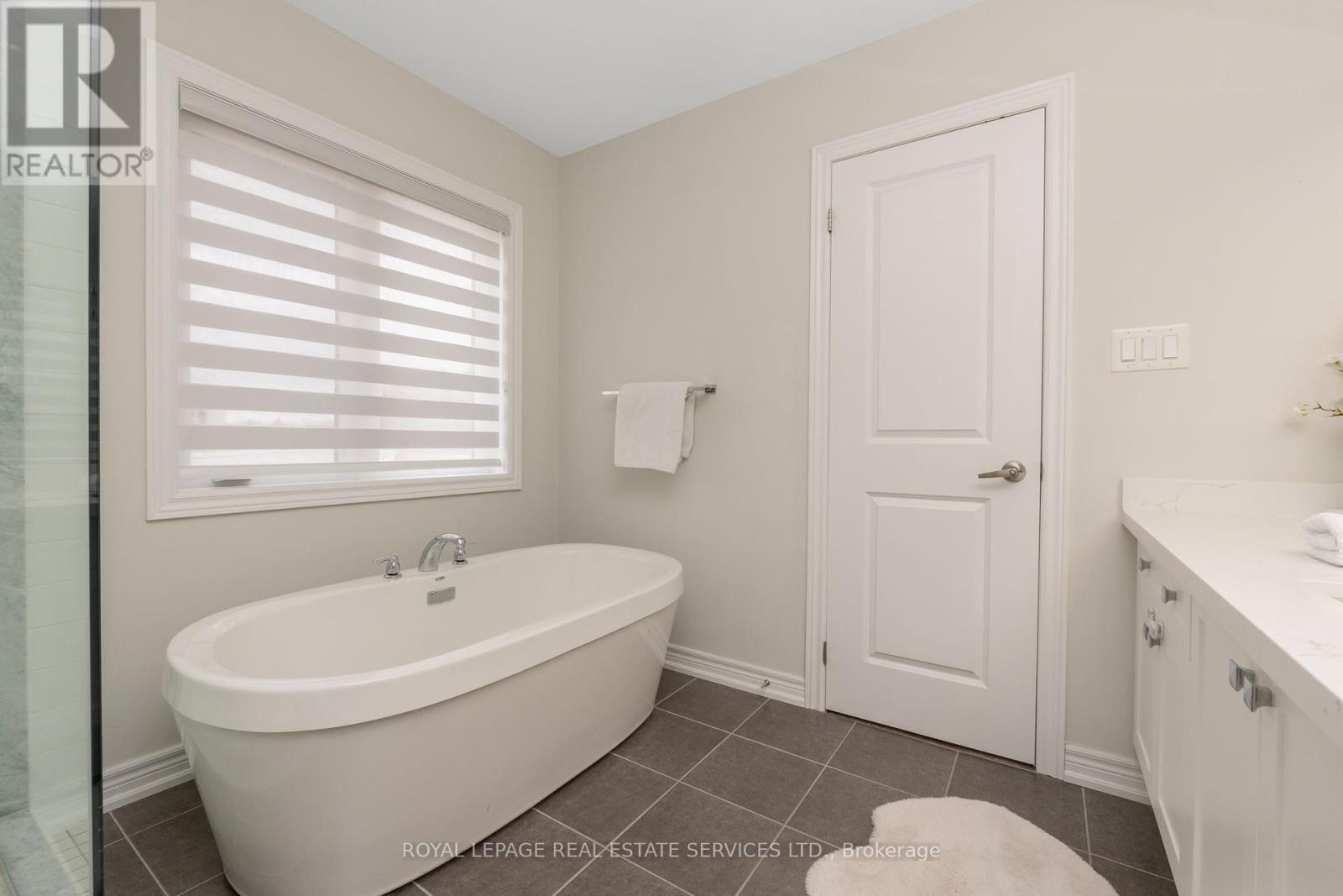 












160 DREXLER AVENUE

,
Guelph/Eramosa,




Ontario
N0B2K0


